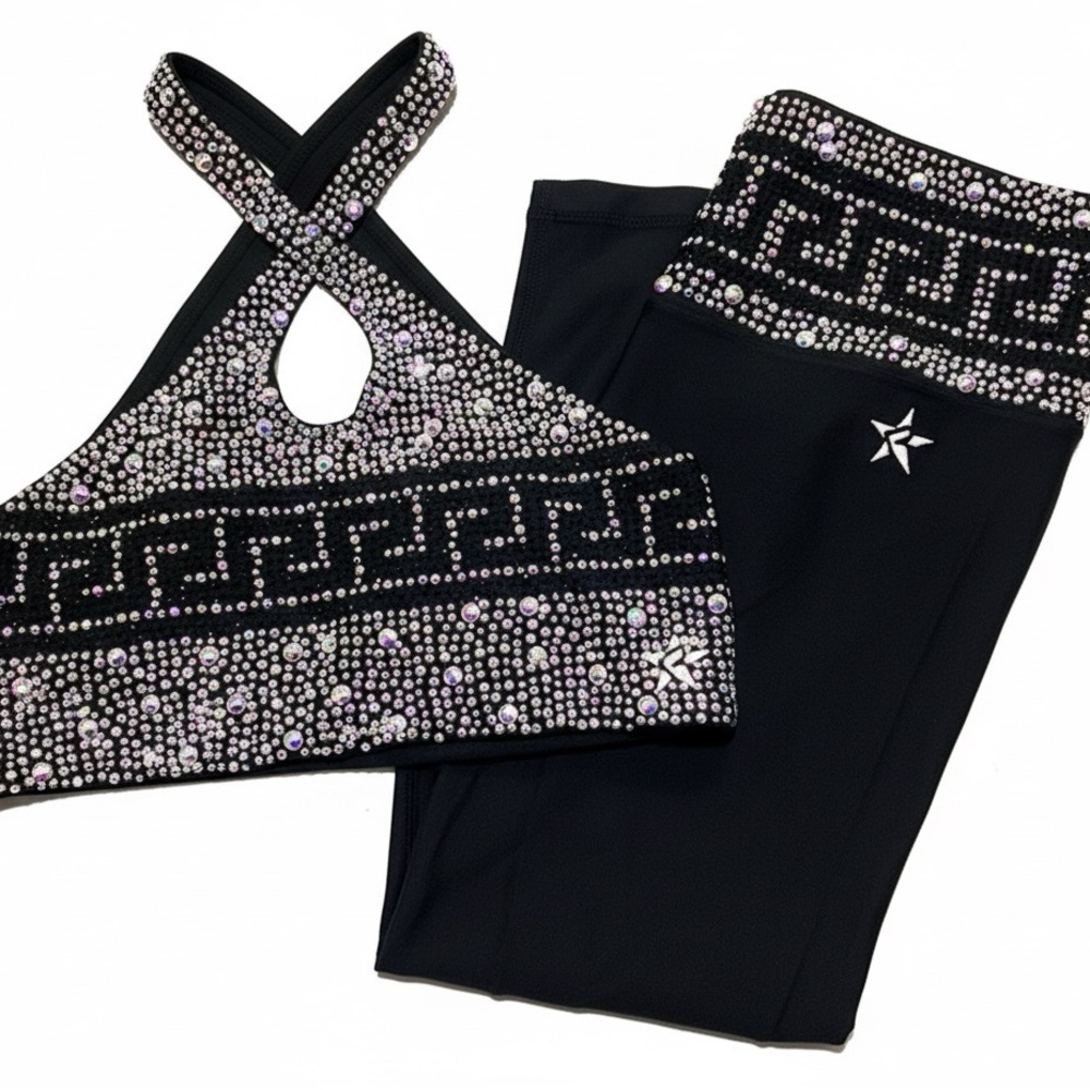 ALL-STAR REBEL ATHLETICS PREMIUM RHINESTONE SET 
SZ YL
EUC